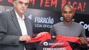 OFICIAL: Fernandinho, nuevo jugador del Athletico Paranaense