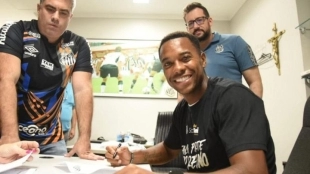 El Santos rescinde el contrato a Robinho… ¡Antes de debutar!. Foto: MundoDeportivo