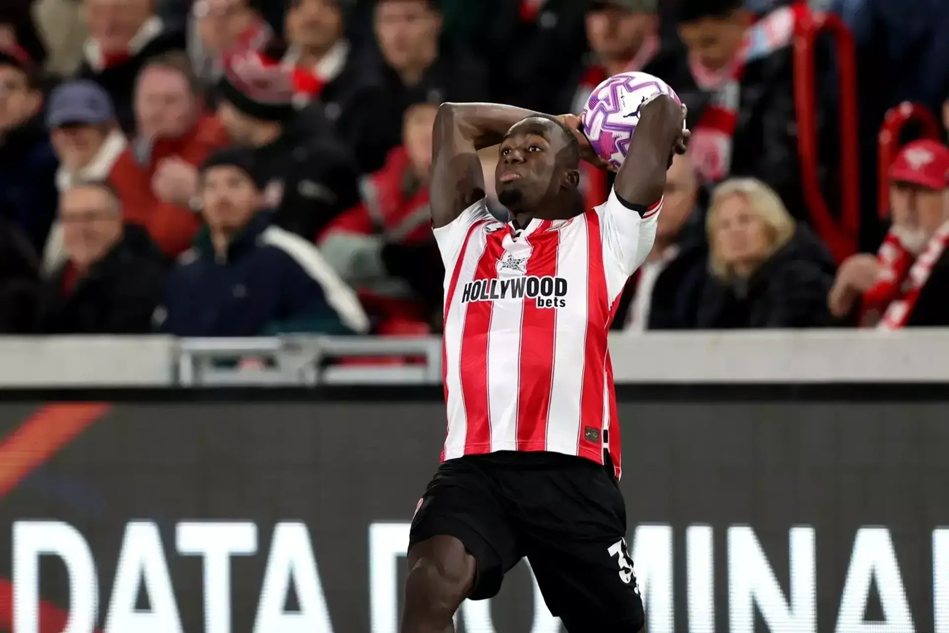 Arsenal wants the revelation full-back of the Premier League
