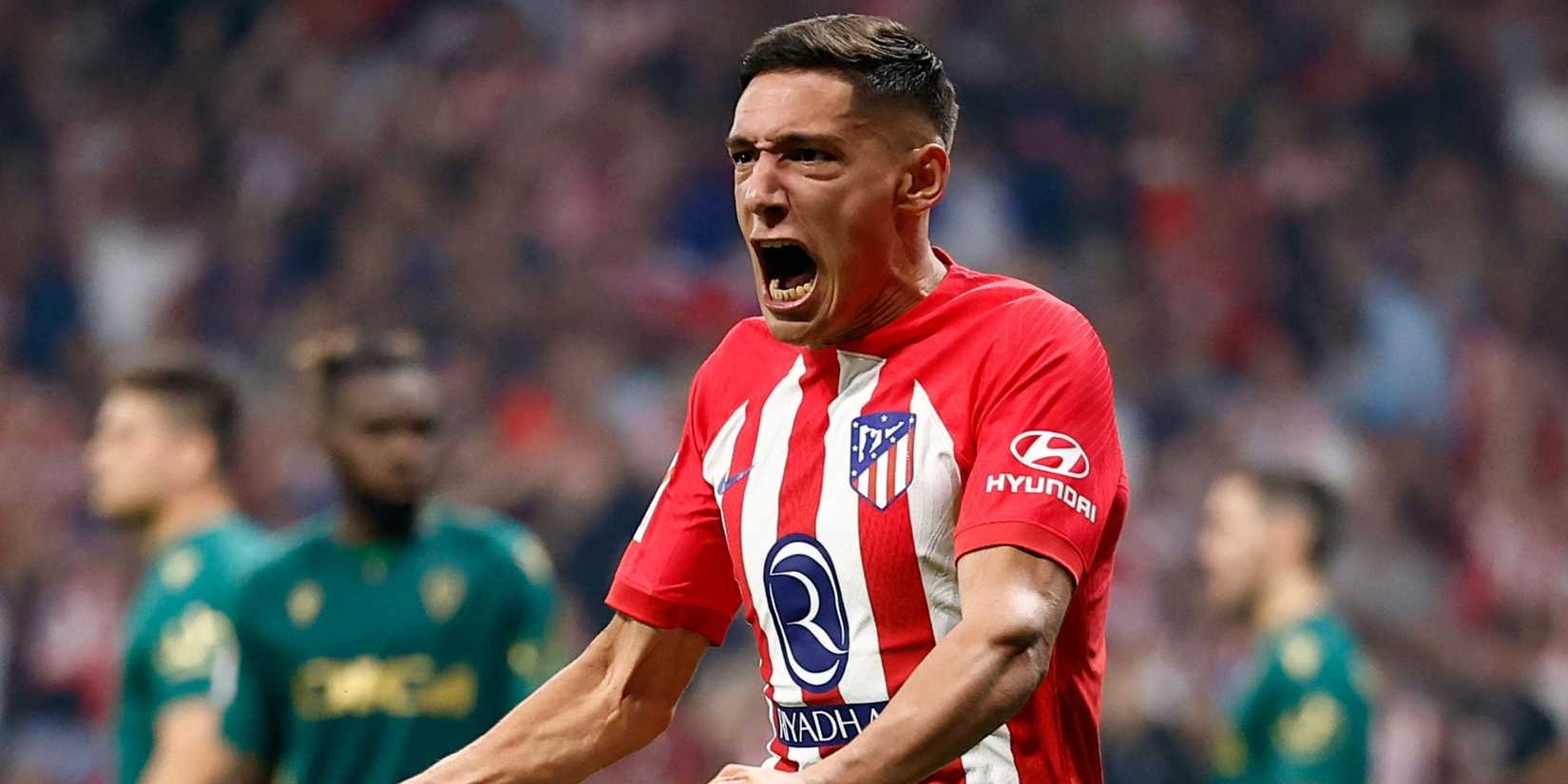 Manchester United and City battle for the signing of Nahuel Molina