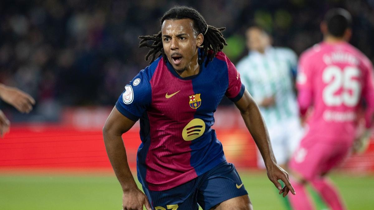 Jules Koundé celebrating a goal scored with Barcelona