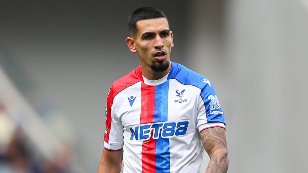 Daniel Muñoz, lateral derecho del Crystal Palace