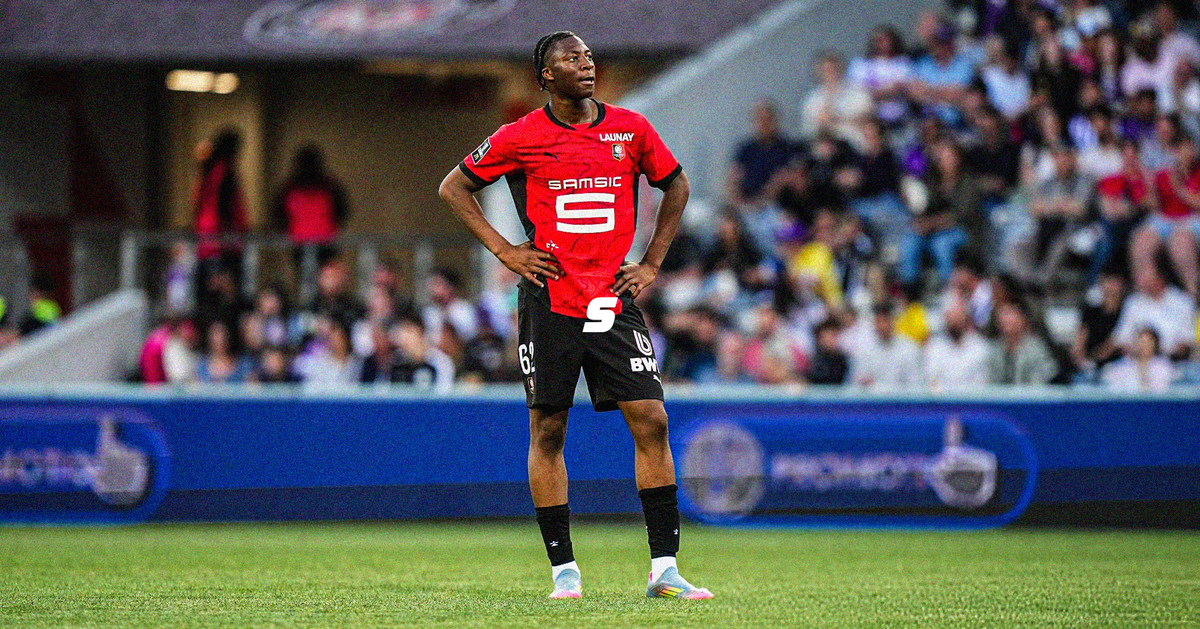 Mohamed Kater Meïté jugando para el Stade Rennais