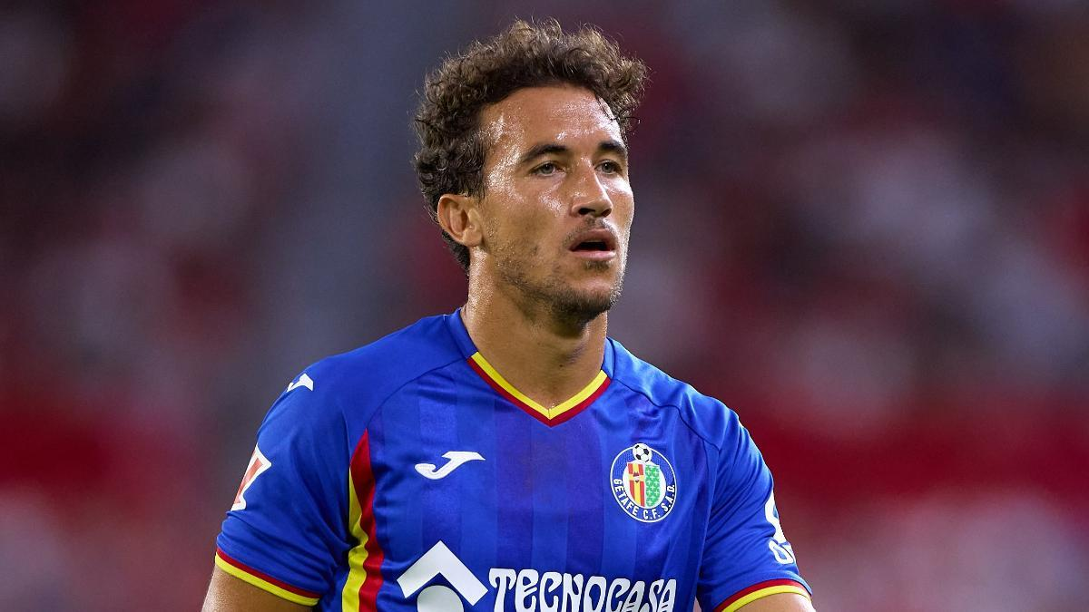 Luis Milla playing for Getafe CF