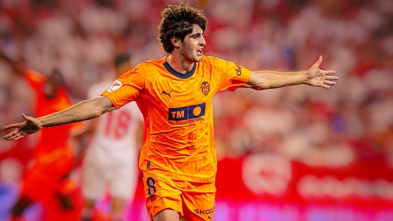 Javi Guera tiene tres ofertas para dejar el Valencia