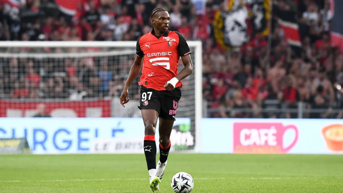 Jérémy Jacquet durante un partido con el Stade Rennes