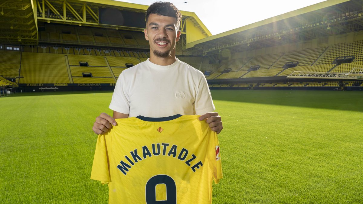Georges Mikautadze durante su presentación con el Villarreal