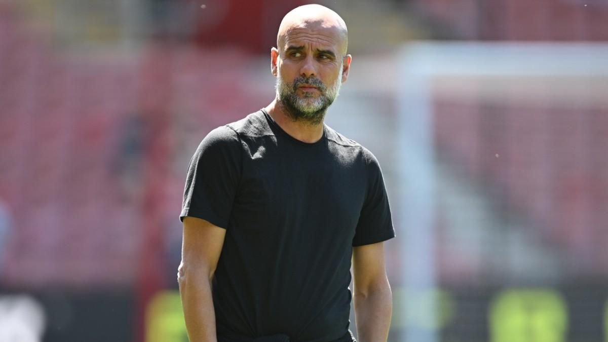 Pep Guardiola en el entrenamiento del Manchester City