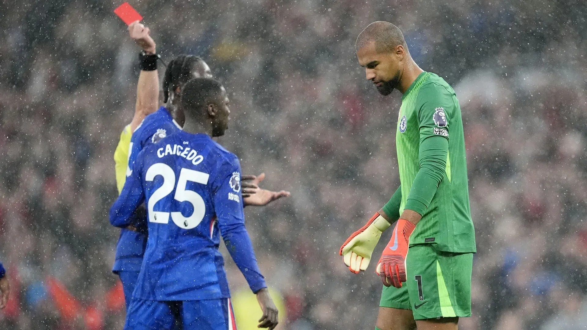 Robert Sánchez en el ojo del huracán: El Chelsea lo pone en venta