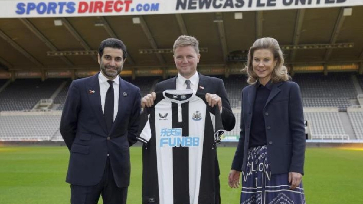 Eddie Howe, siendo presentado como técnico de los Magpies. Foto: Marca