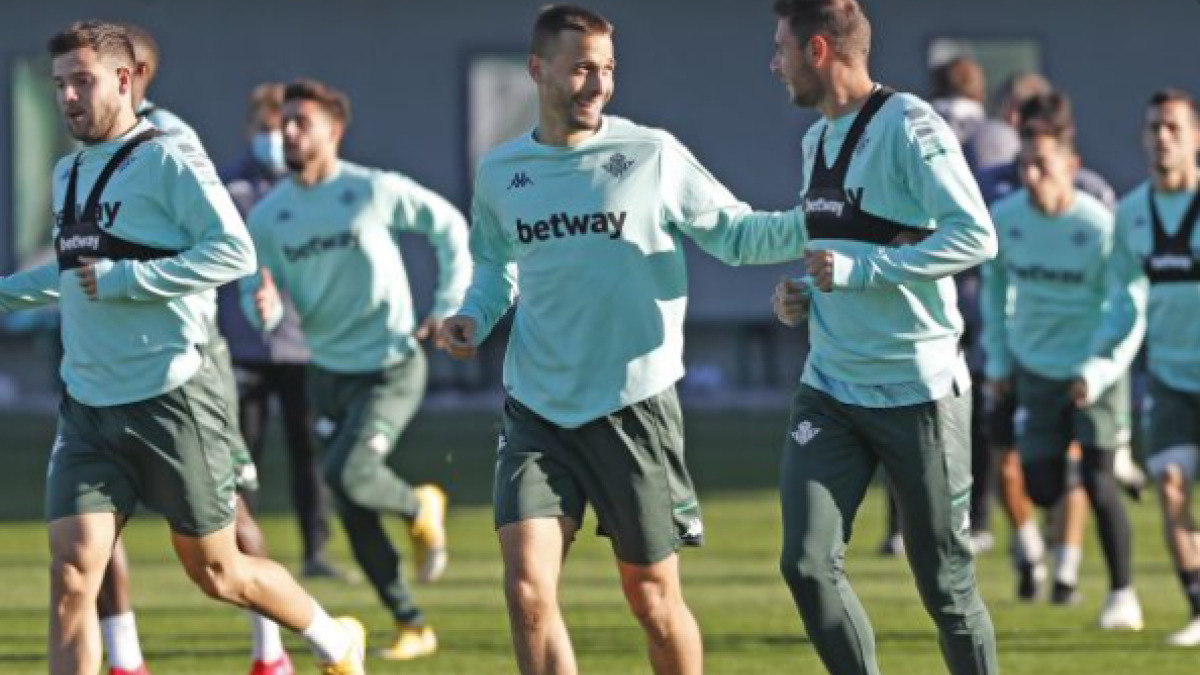 El inesperado refuerzo que recibirá el Betis en este 2021 "Foto: AS"