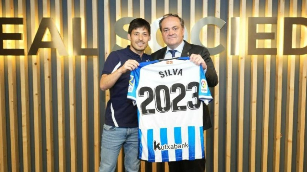 OFICIAL: David Silva renueva con la Real Sociedad