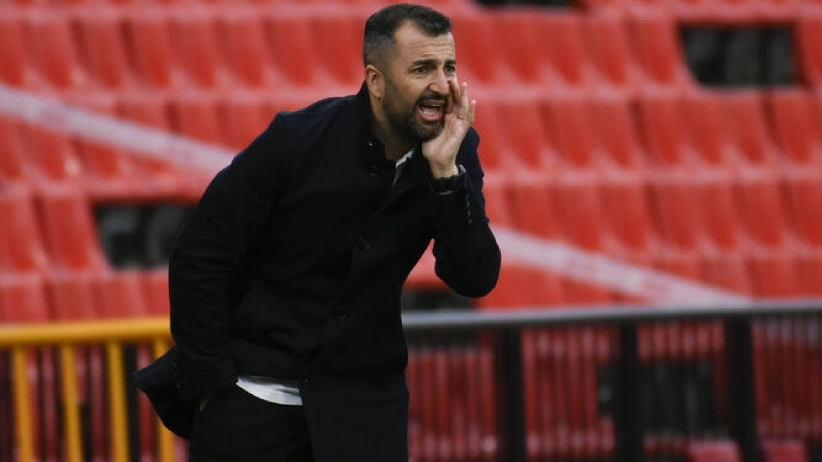 Diego Martínez podría volver a entrenar muchos meses después. Foto: Granada Hoy