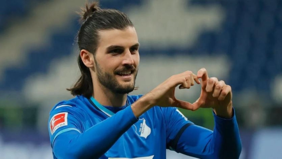 Florian Grillitsch también gusta a José Mourinho para su AS Roma "Foto: Bundesliga.es"