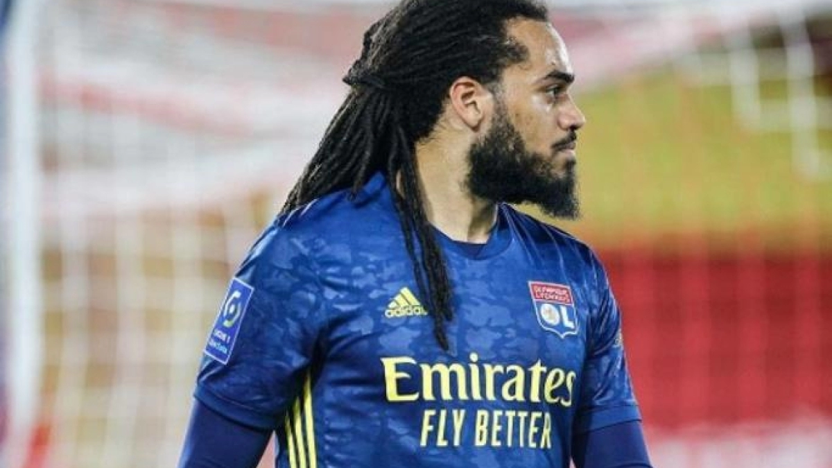 Jason Denayer aparece en la lista de deseos defensivos del Newcastle "Foto: FutbolFrances"