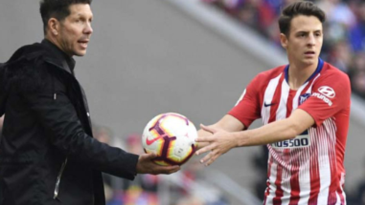 Las cábalas de Diego Pablo Simeone en su lateral diestro "Foto: Futbolete.com"