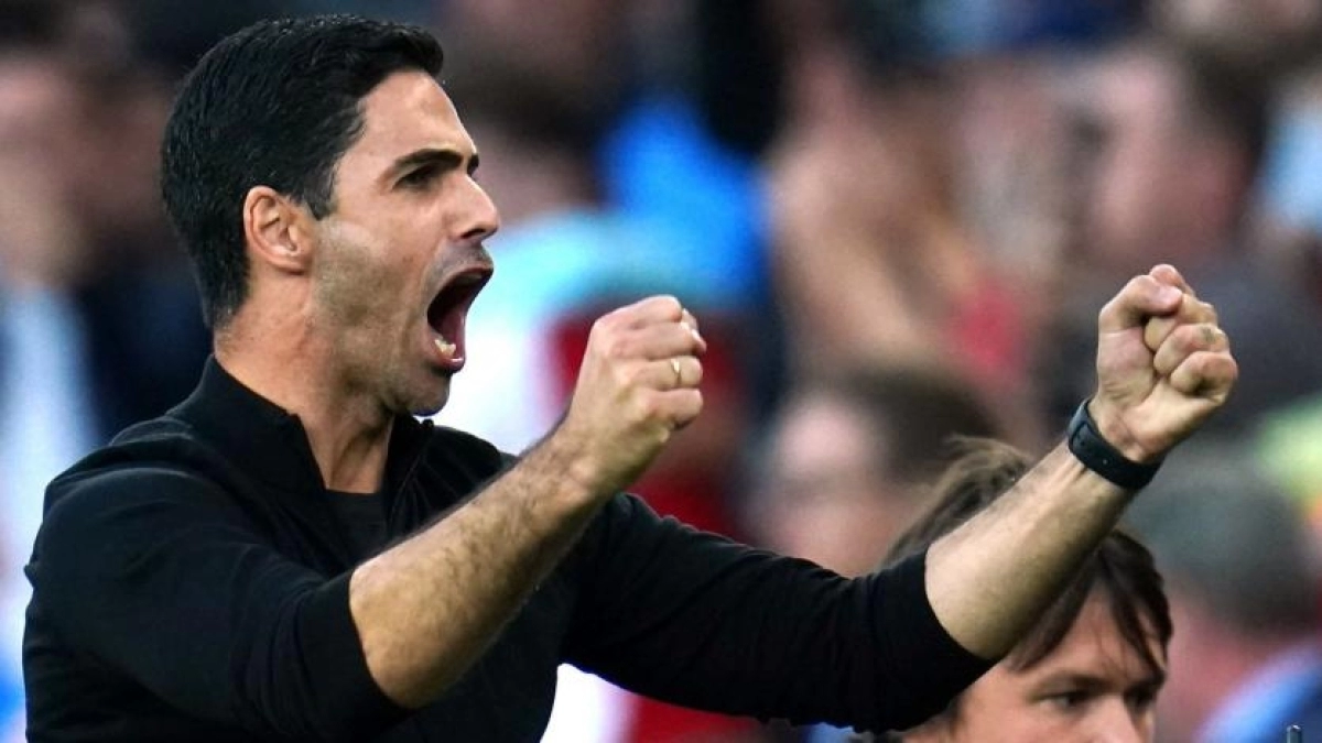 Los tres laterales derechos que sigue el Arsenal por petición de Mikel Arteta