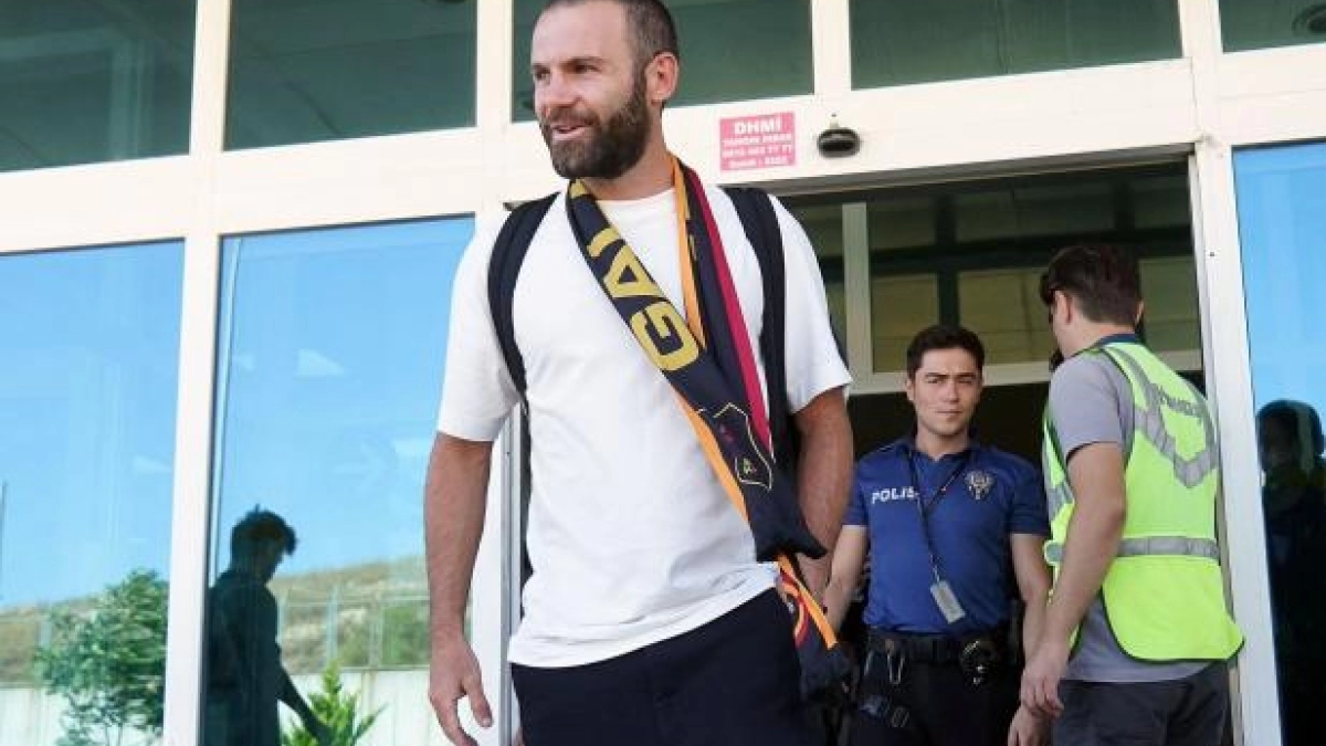 OFICIAL: Juan Mata, nuevo jugador del Galatasaray