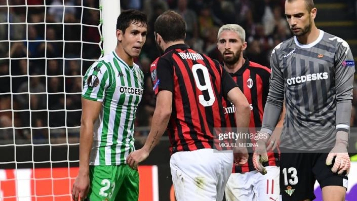 Rumores de fichajes: El Inter descarta a Mandi. Foto: Getty Images