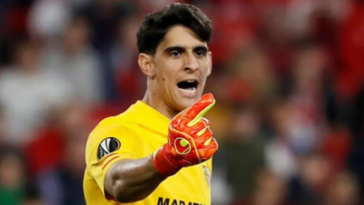 El nuevo portero que aparece en la lista del Sevilla para reemplazar a Bono