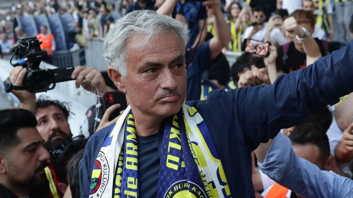José Mourinho, nuevo entrenador del Fenerbahçe de Turquía, se ha fijado en la plantilla del Real Madrid
