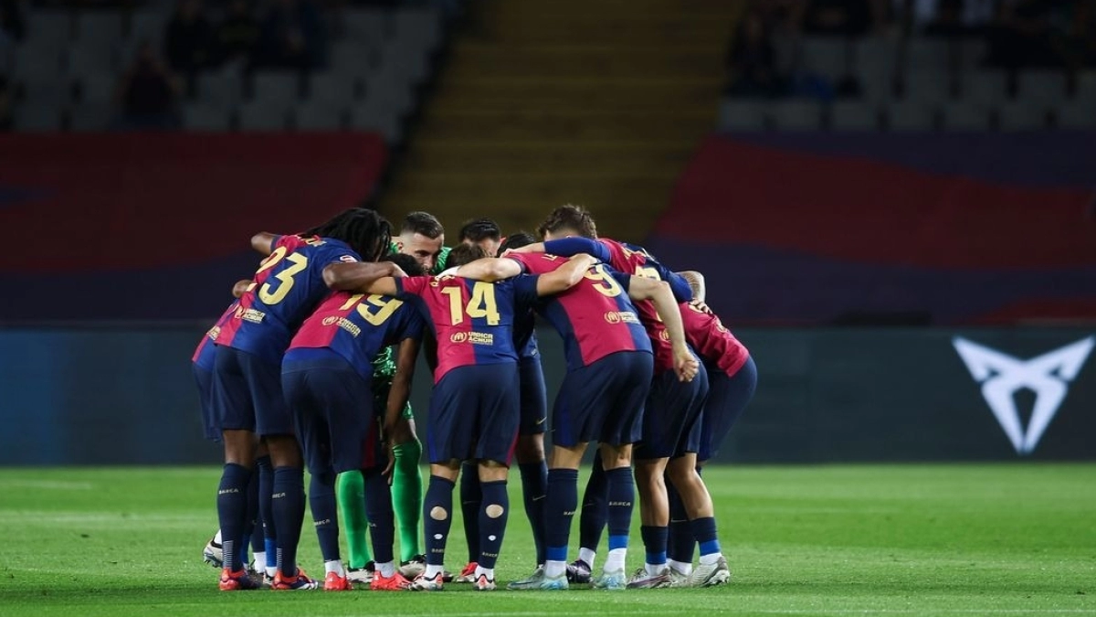 Barcelona is working on 3 free signings for next summer.