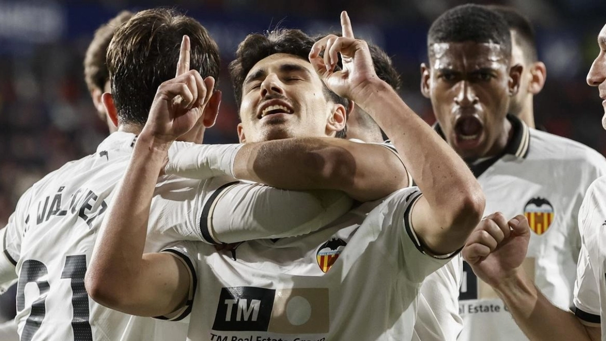 André Almeida se plantea irse del Valencia en enero / Superdeporte