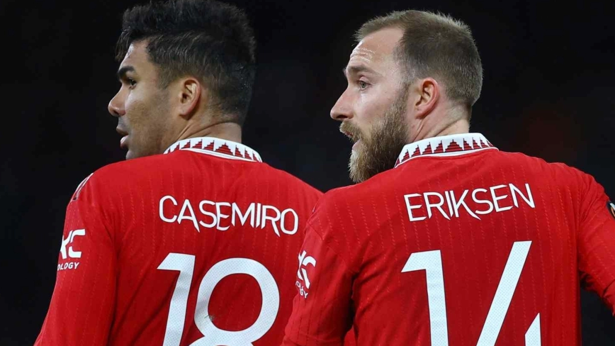 Manchester United selects replacements for Casemiro and Eriksen.