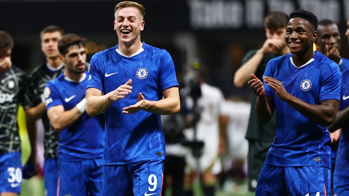 <p>The 10 transfers Chelsea wants to close this summer.</p>