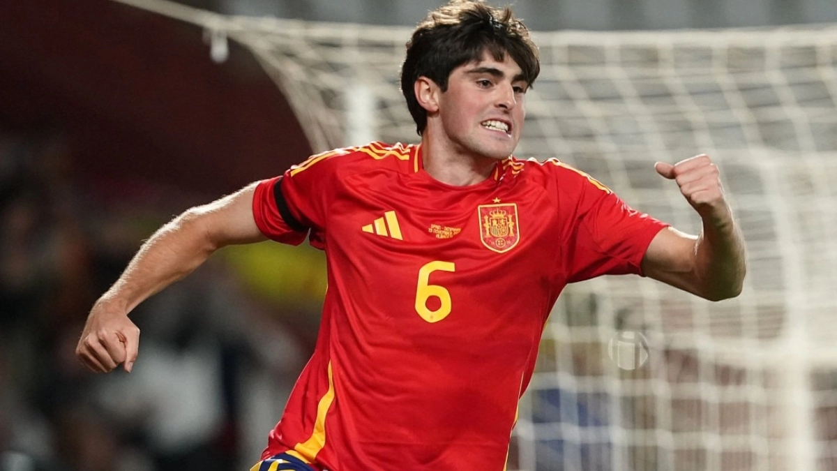 Los 3 clubes que se pelean por el fichaje de Javi Guerra