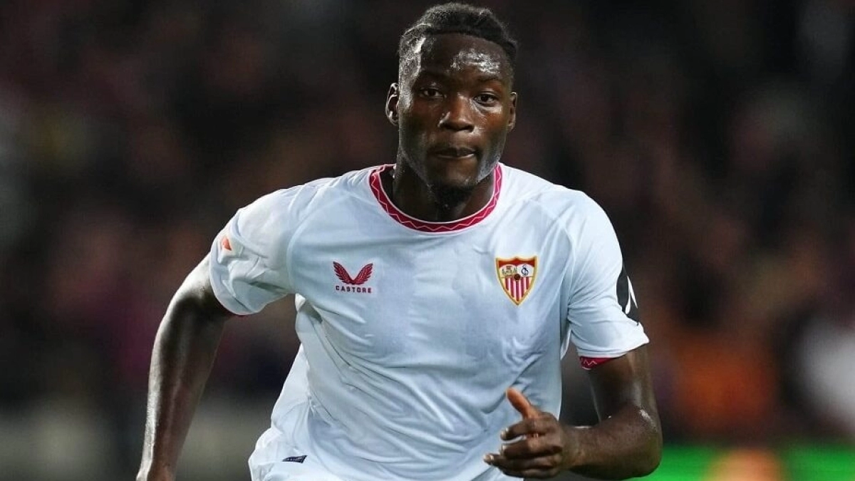 Manchester United is making a move for the signing of Lucien Agoumé.