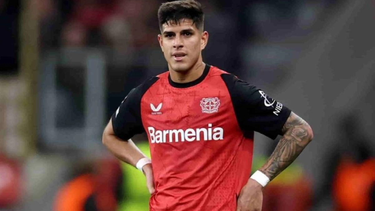 Chelsea is preparing a juicy offer for Piero Hincapié.