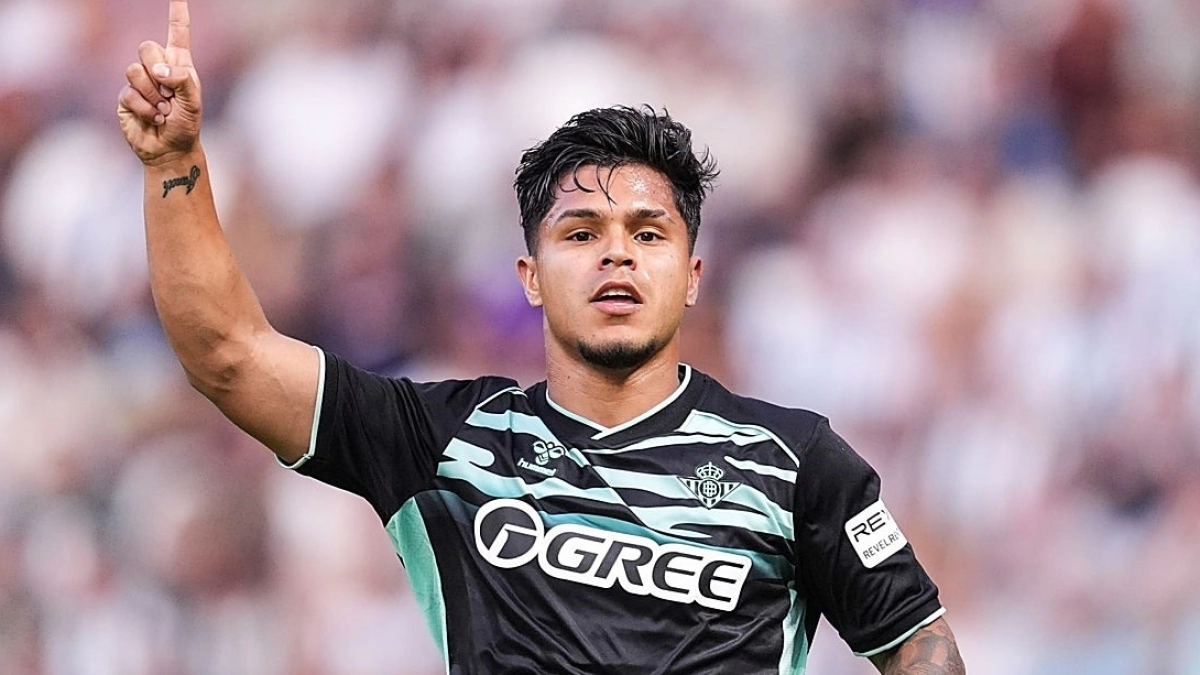 The club that has its eye on Raspadori and Cucho Hernández