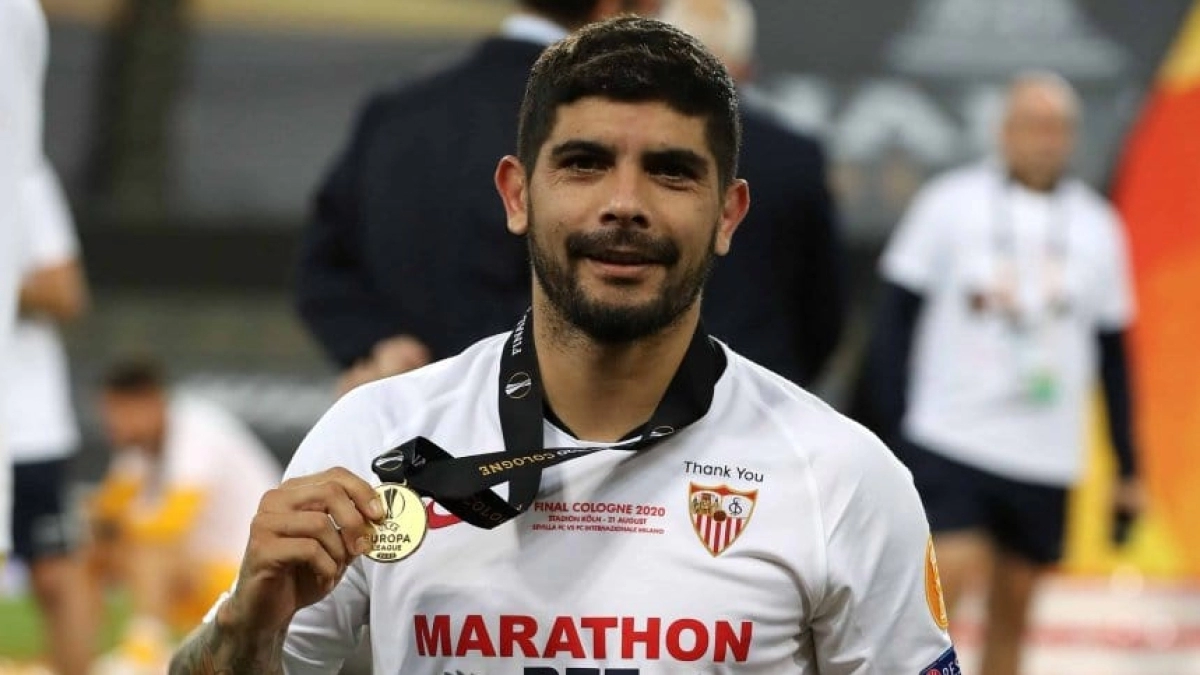 <p>BOMBAZO: Banega wants to return to Sevilla FC</p>