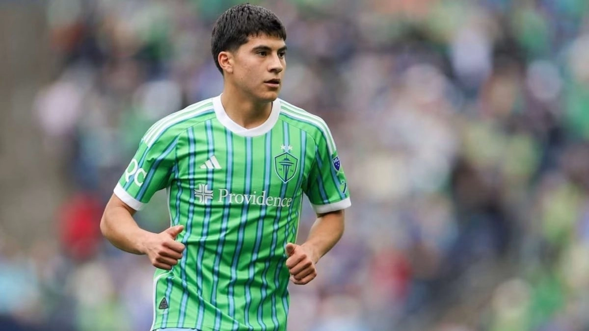 Obed Vargas during a match played with the Seattle Sounders