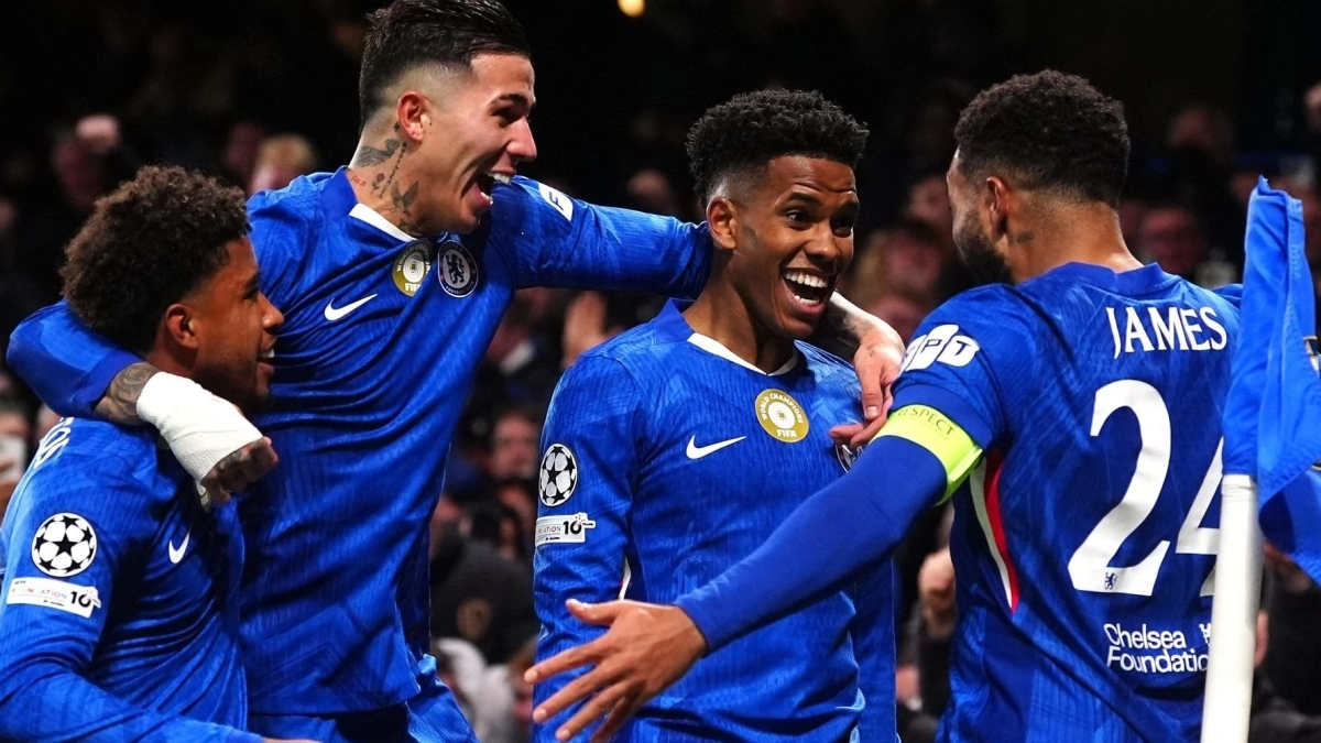 Chelsea is preparing 70 million to reinforce its defense.