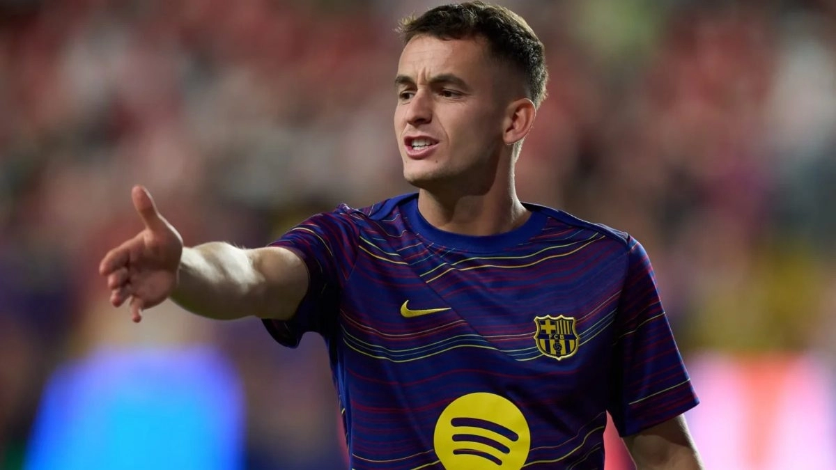Marc Casadó before a match with Barcelona.