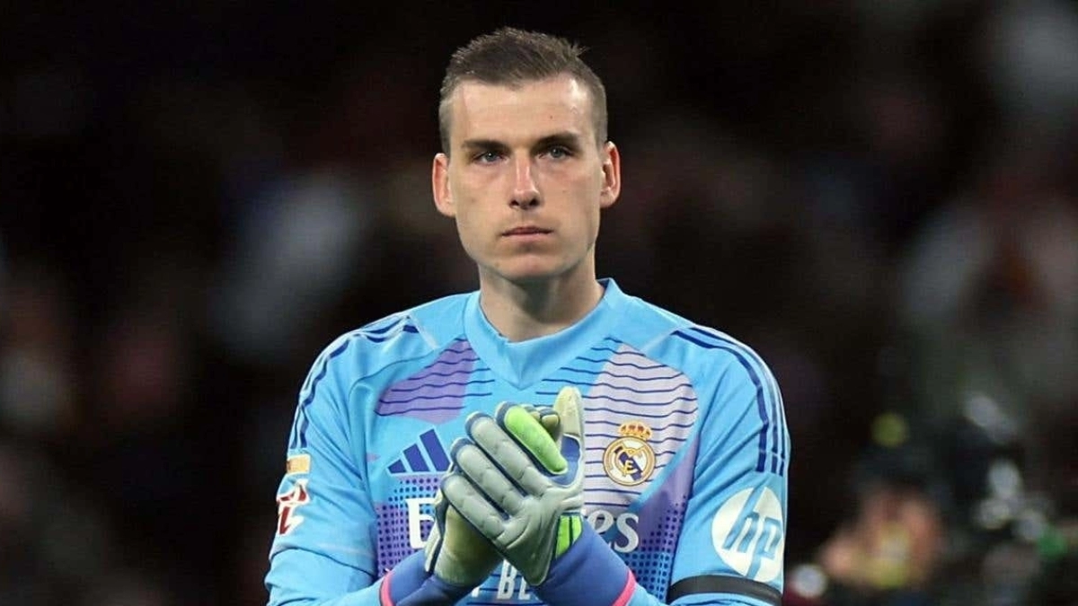 Lunin tiene un pie fuera del Real Madird / Relevo