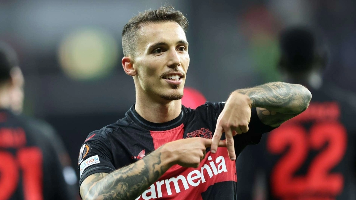 Grimaldo podría desembarcar en la Premier de la mano del United / Goal