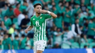 Barça, Atlético y Tottenham, a la caza de Alex Moreno