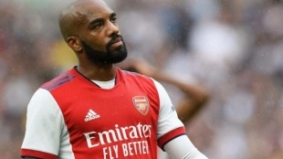 Alexandre Lacazette podría quedarse en Londres, pero cambiando de club / Spysports.com