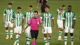 El Betis se siente perjudicado por los árbitros en comparación con los grandes "Foto: Estadio Deportivo"