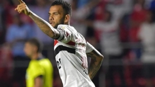 Dani Alves decide salir de Brasil y se ofrece al Barça | FOTO: SAO PAULO