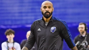 Henry se deja querer por el Barça