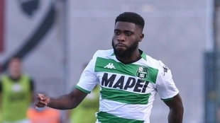 Jeremie Boga entre dos grandes de la Serie A | FOTO: SASSUOLO