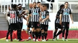 El Newcastle United sigue estudiando el mercado de fichajes. Foto: Getty