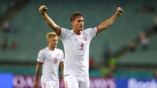 OFICIAL: Jannik Vestergaard, nuevo central del Leicester City