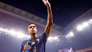 OFICIAL: Varane se retira del fútbol internacional - Foto: Infobae