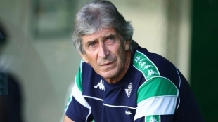 El Betis piensa en Enzo Le Fee como plan B | Fotografía: Getty Images