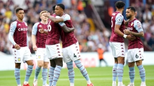 Los jugadores del Aston Villa celebran un gol